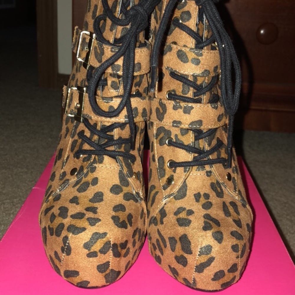 Leopard Booties - Picture 3 of 6